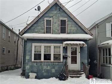 30 Saint Hedwigs Avenue , Dunkirk, NY 14048