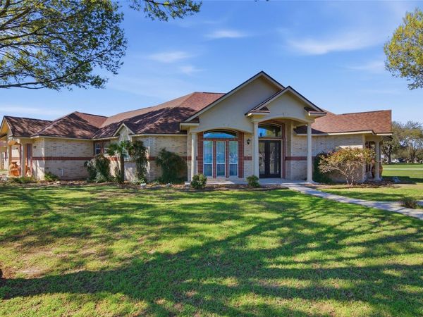 105 Maderas, Seguin, TX 78155