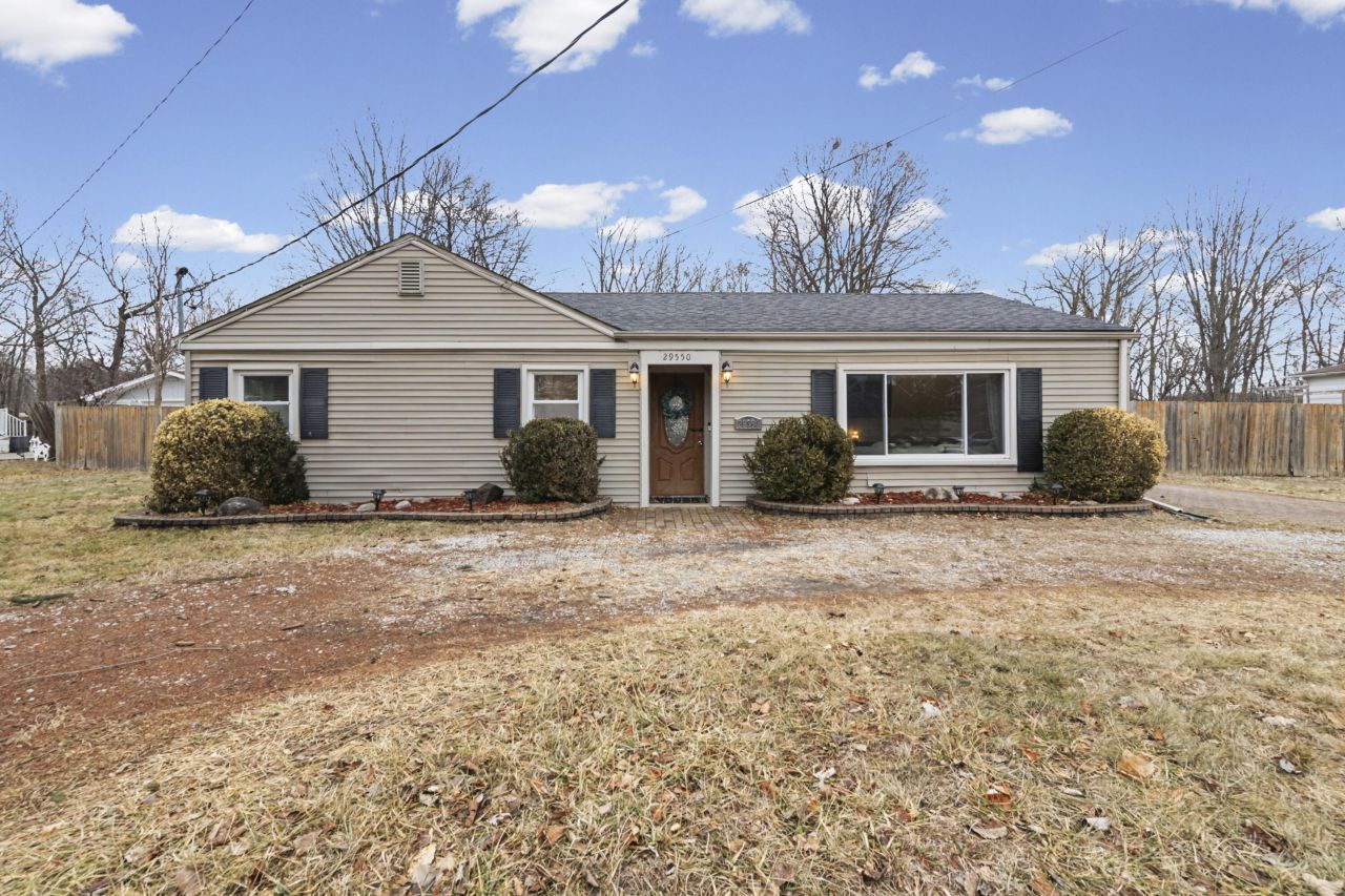 29550 Bretton, Livonia, MI 48152 Main Photo