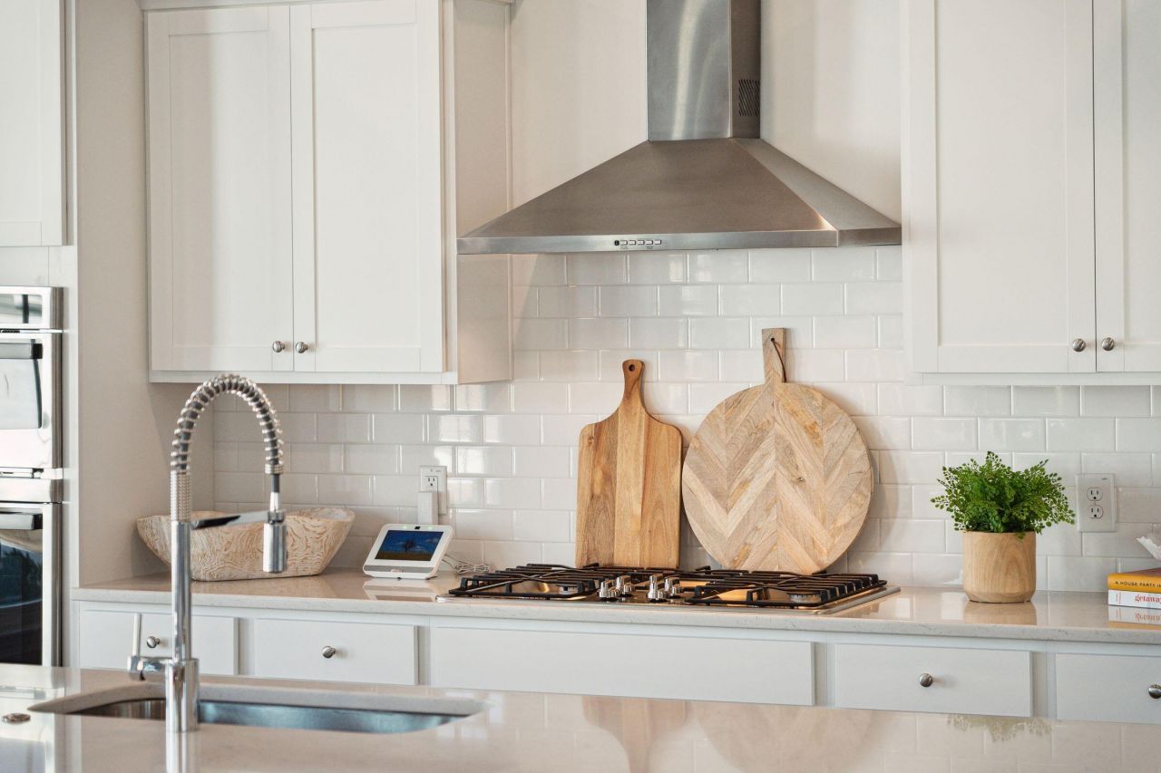 1033 Adirondack Drive Photo 7