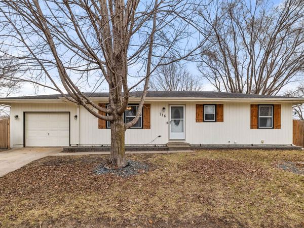 716 Pearl Street, Cambridge, IA 50046