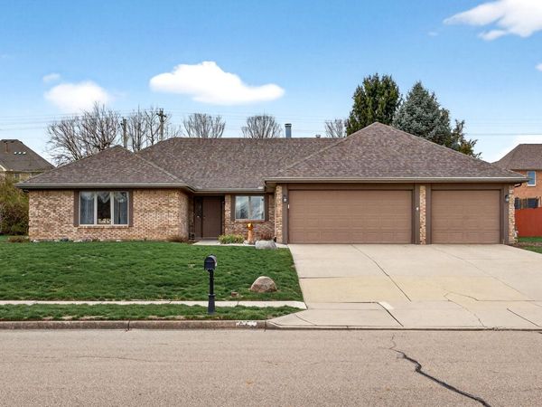 715 Fern Court, Tipp City, OH 45371