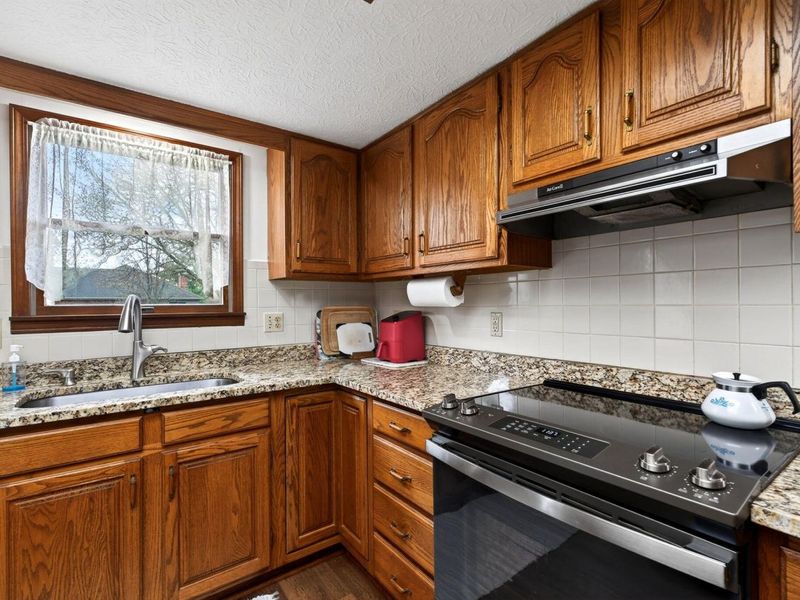 715 Fern Court, Tipp City, OH 45371 Photo 16