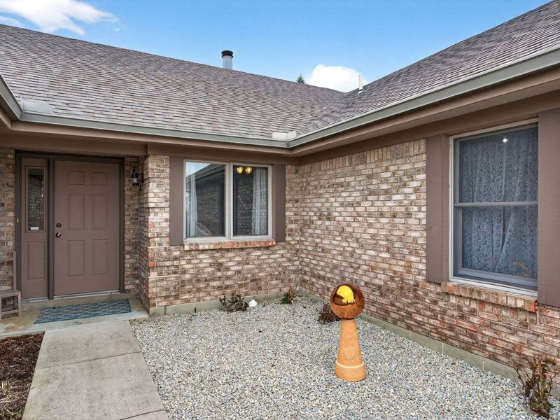 715 Fern Court, Tipp City, OH 45371 Photo 2