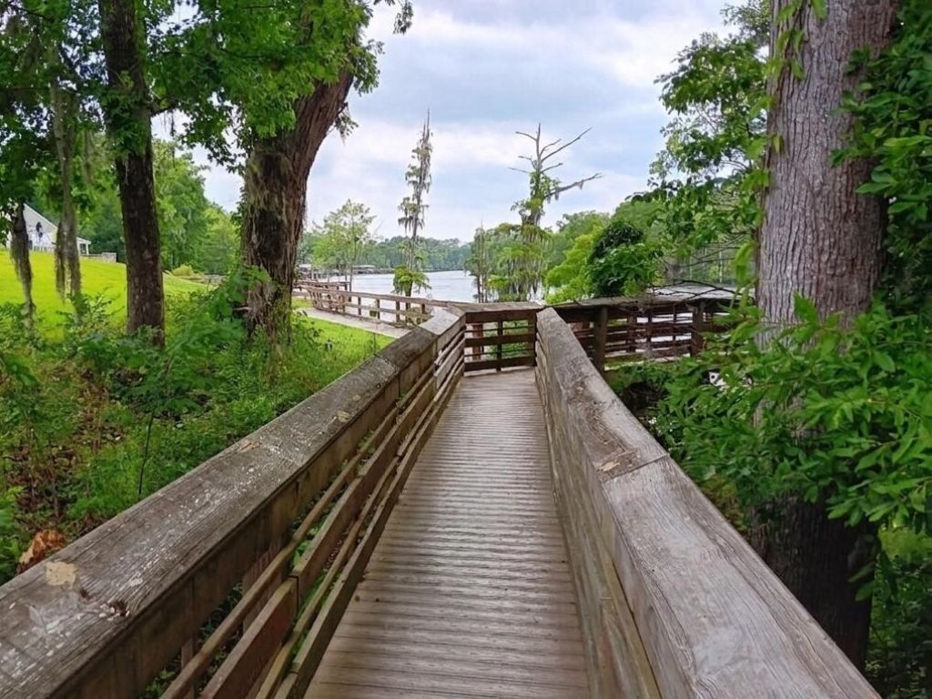 621 Riverward Dr. Photo 32