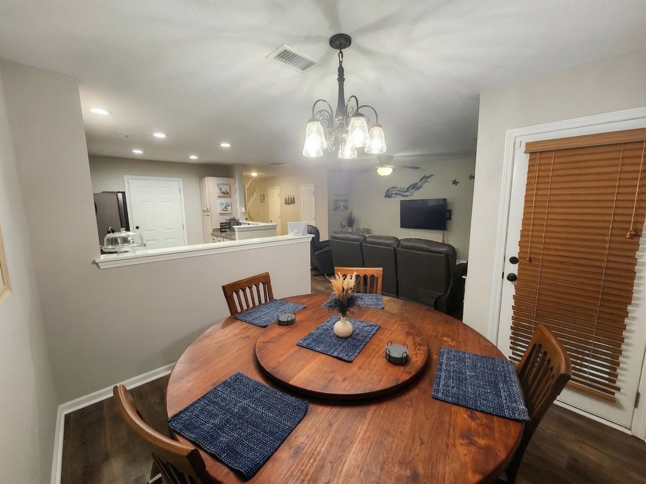 621 Riverward Dr. Photo 9