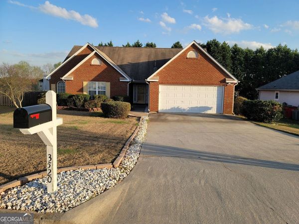 3520 Stagecoach Pass, Ellenwood, GA 30294