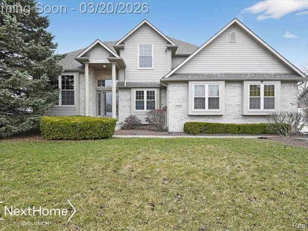 27078 Brookview Court, Brownstown Twp, MI 48134