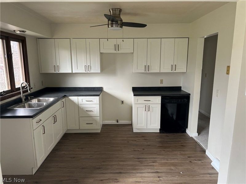 2496 Vollmer Avenue, Youngstown, OH 44451 Photo 5