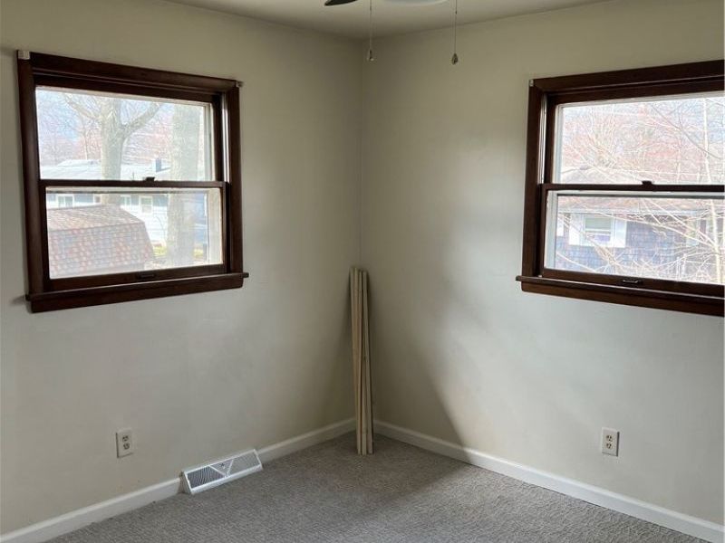 2496 Vollmer Avenue, Youngstown, OH 44451 Photo 9