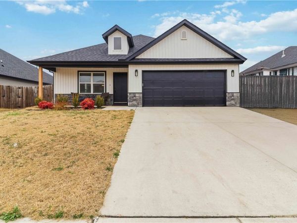 1110 Monarch Road, Centerton, AR 72719