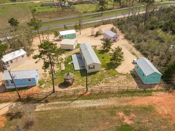 110 Pine Tree LOOP, Unit B, Bastrop, TX 78602