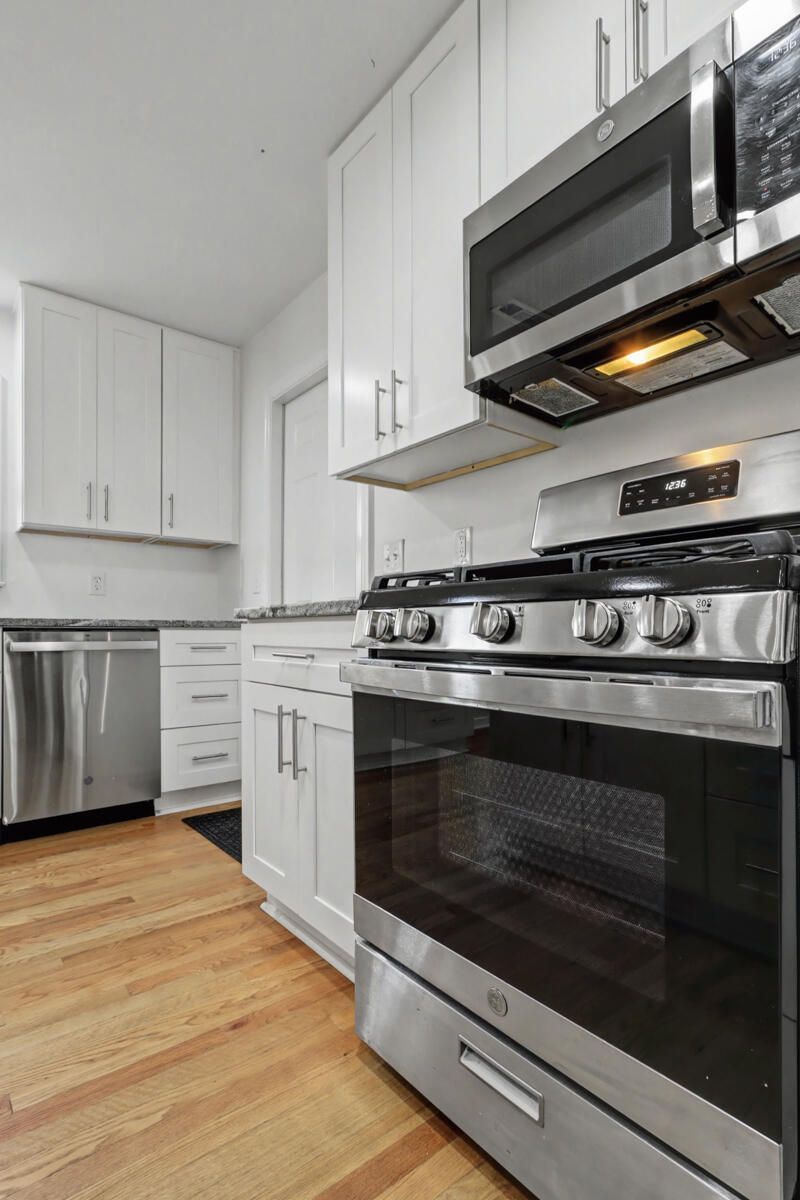 1775 Balfoure Drive Photo 3