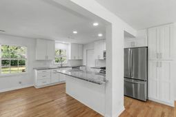 1775 Balfoure Drive photo 4