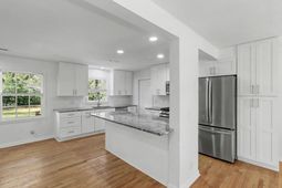 1775 Balfoure Drive photo 4