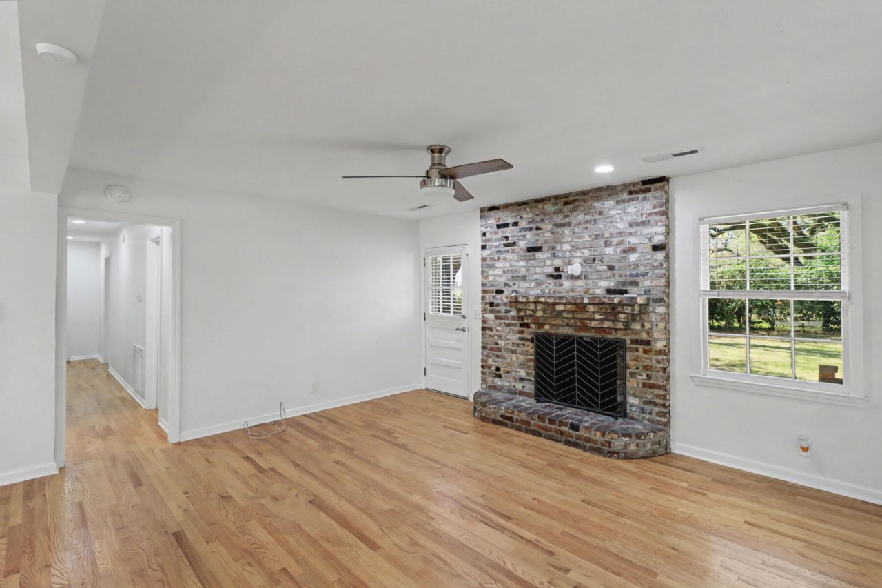 1775 Balfoure Drive Photo 6