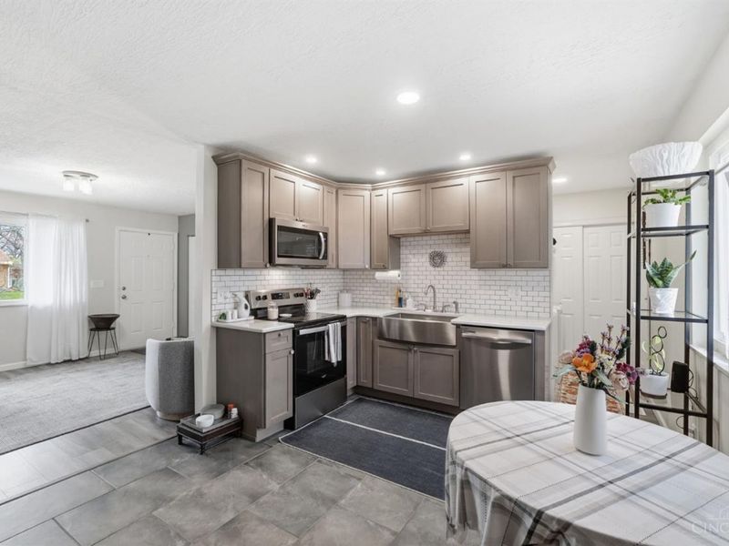 11639 Hanover Road, Forest Park, OH 45240 Photo 12