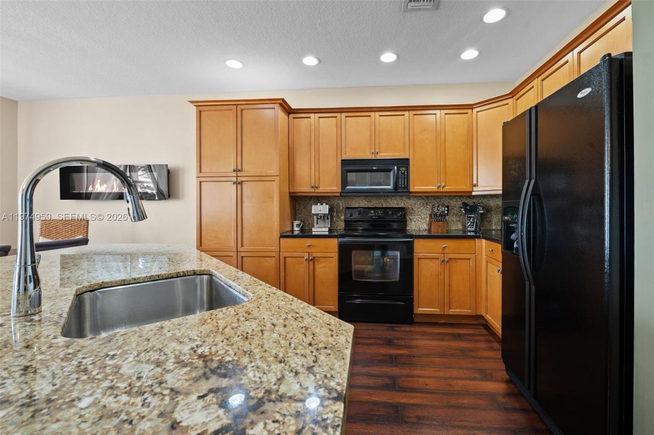 15562 SW 54th Ct, Miramar, FL 33027 Photo