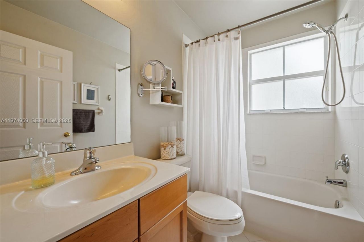 15562 SW 54th Ct, Miramar, FL 33027 Photo