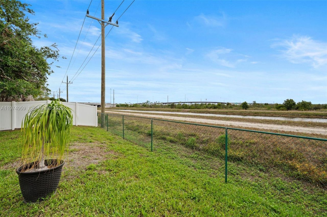 15562 SW 54th Ct, Miramar, FL 33027 Photo