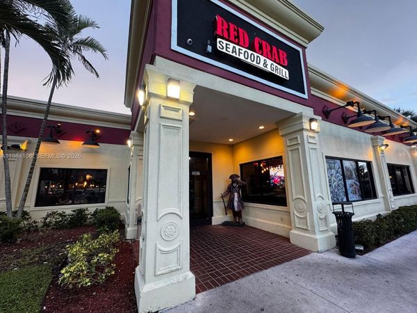 3887 W Hillsboro Blvd, Deerfield Beach, FL 33442