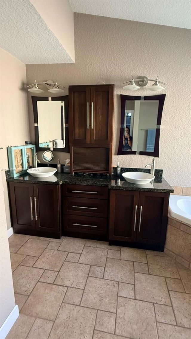 13154 NW 11th St , Pembroke Pines, FL 33028 Photo