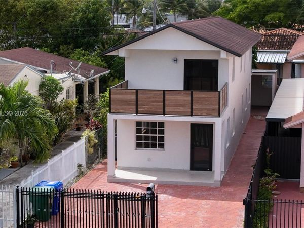 370 Flagami Blvd, Miami, FL 33144