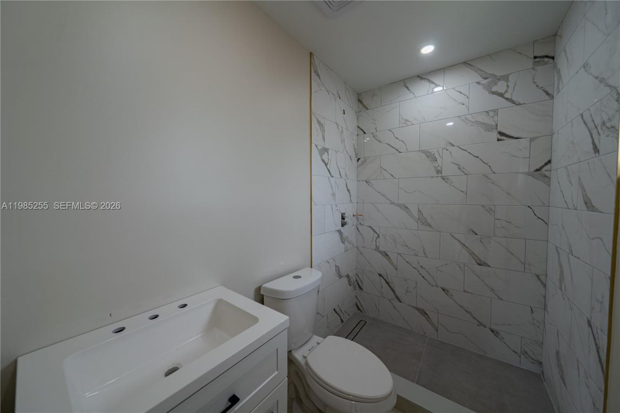 370 Flagami Blvd, Miami, FL 33144 Photo