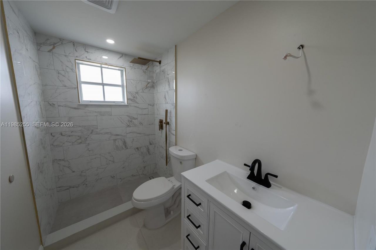 370 Flagami Blvd, Miami, FL 33144 Photo