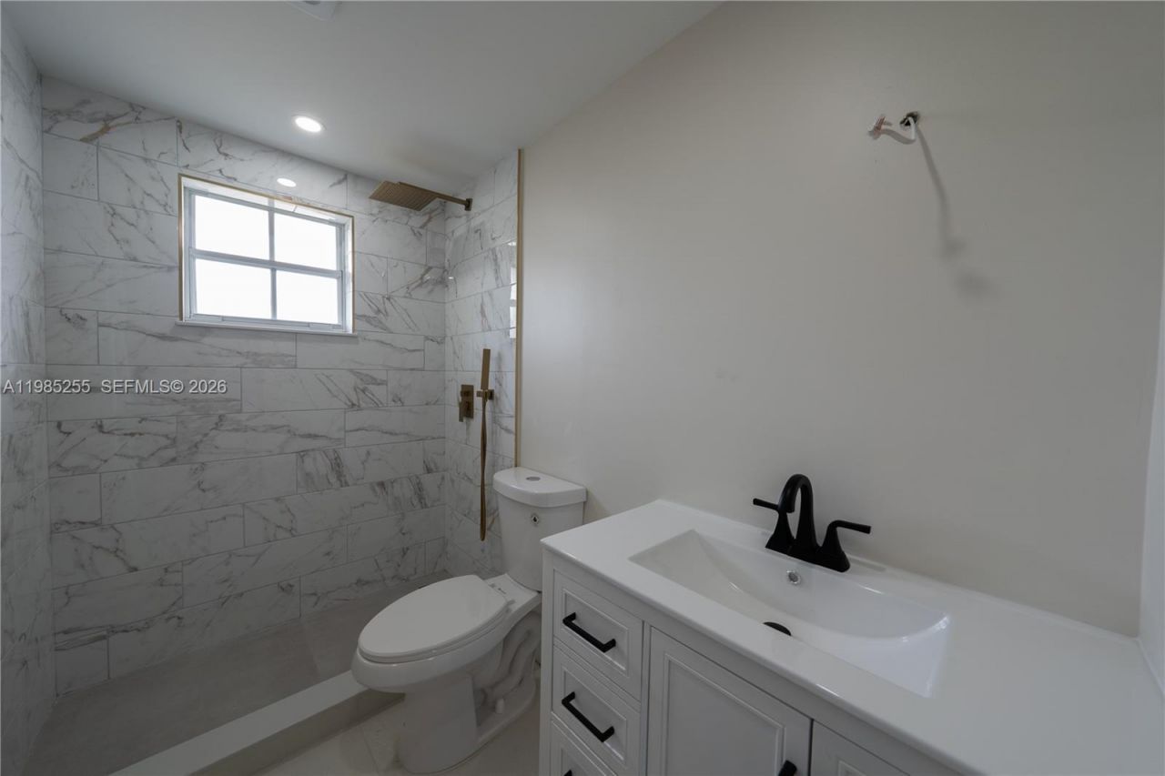 370 Flagami Blvd, Miami, FL 33144 Photo