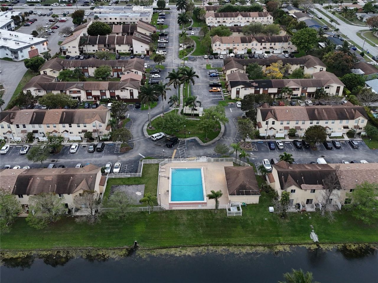 6627 Winfield Blvd, Unit 102-C, Margate, FL 33063 Photo