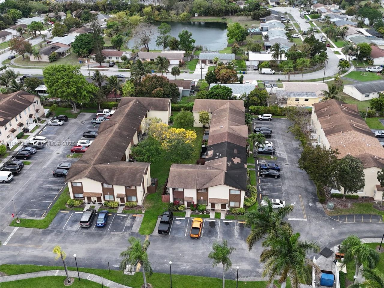 6627 Winfield Blvd, Unit 102-C, Margate, FL 33063 Photo