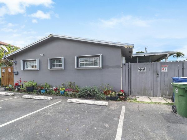 832-834 NE 22nd Drive, Unit 1-4, Wilton Manors, FL 33305