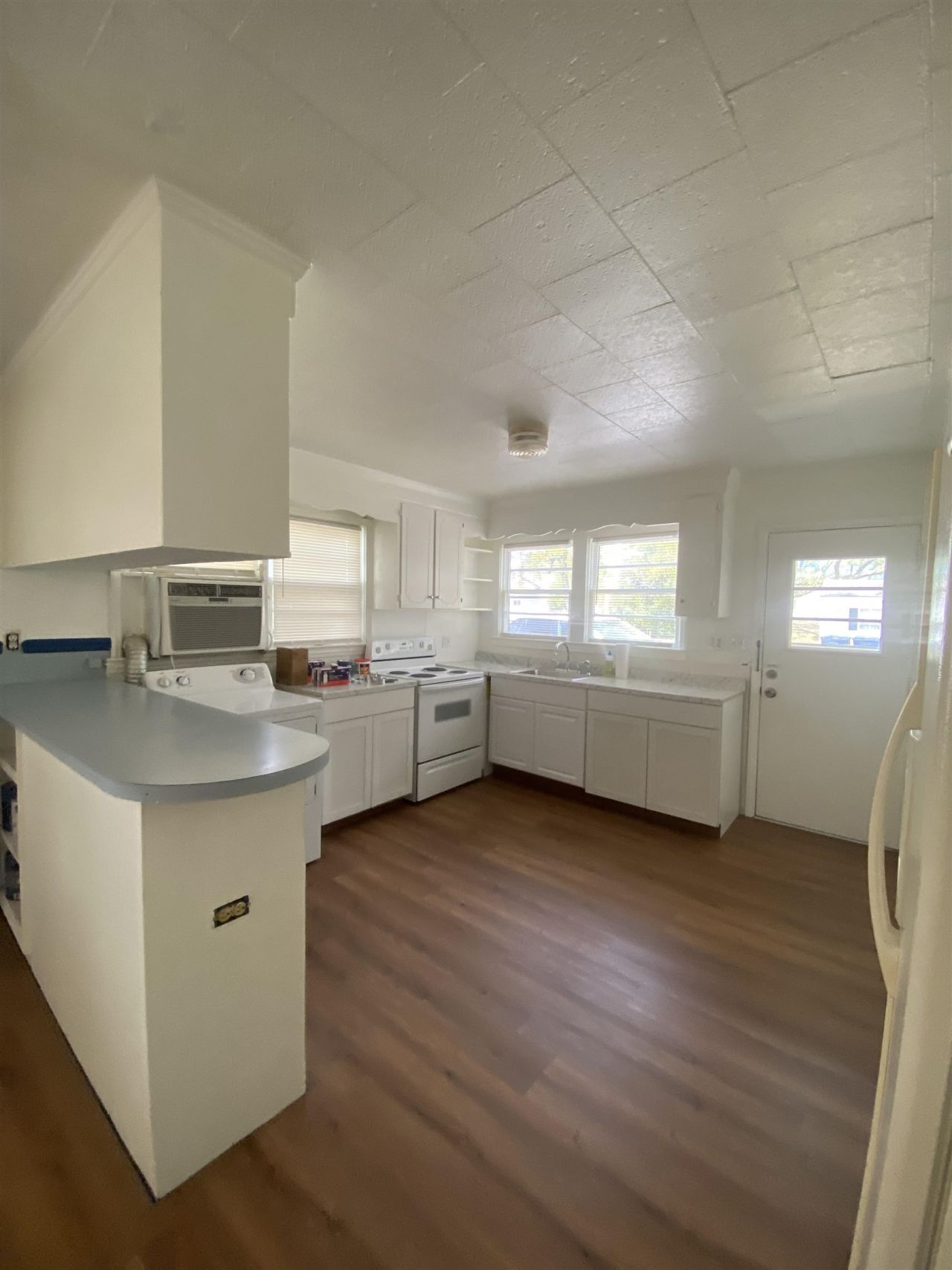 2811 Sand Dunes Dr. Photo 5