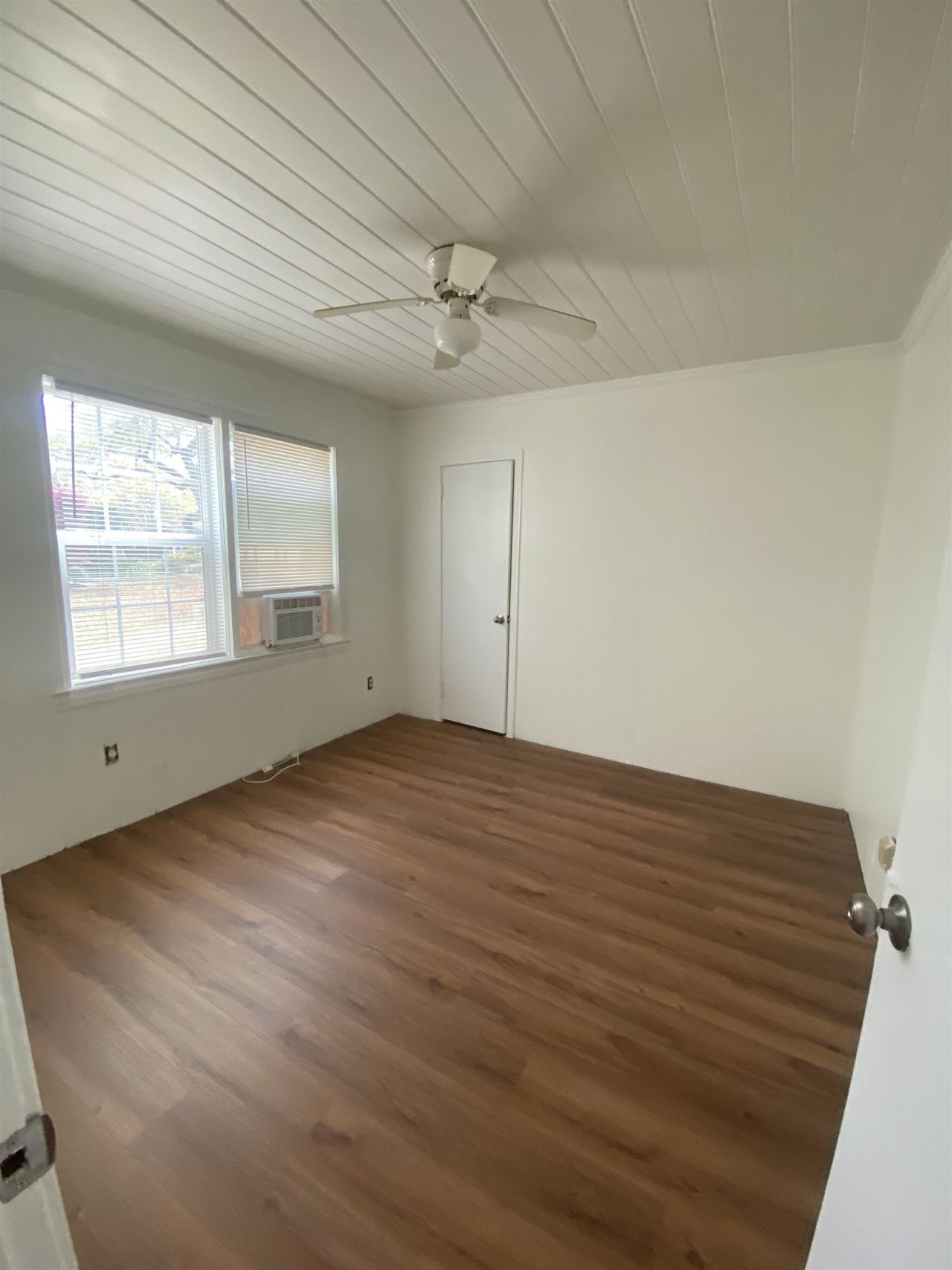 2811 Sand Dunes Dr. Photo 8