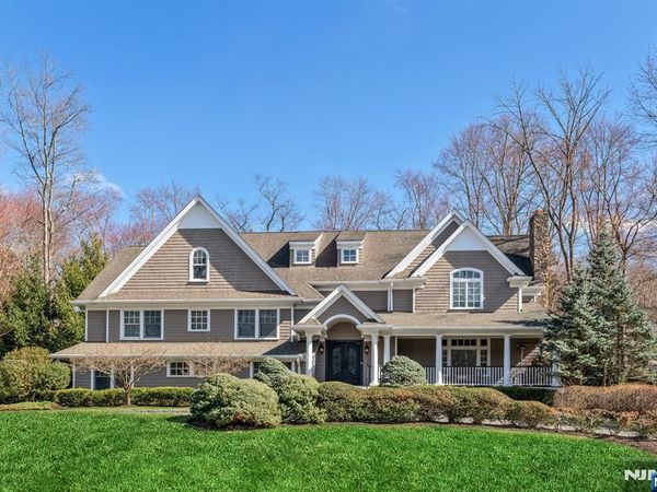 36 Clearwater Drive, Ho-Ho-Kus, NJ 07423