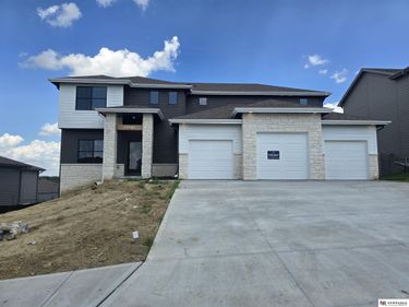 11101 N 161 Street, Bennington, NE 68007