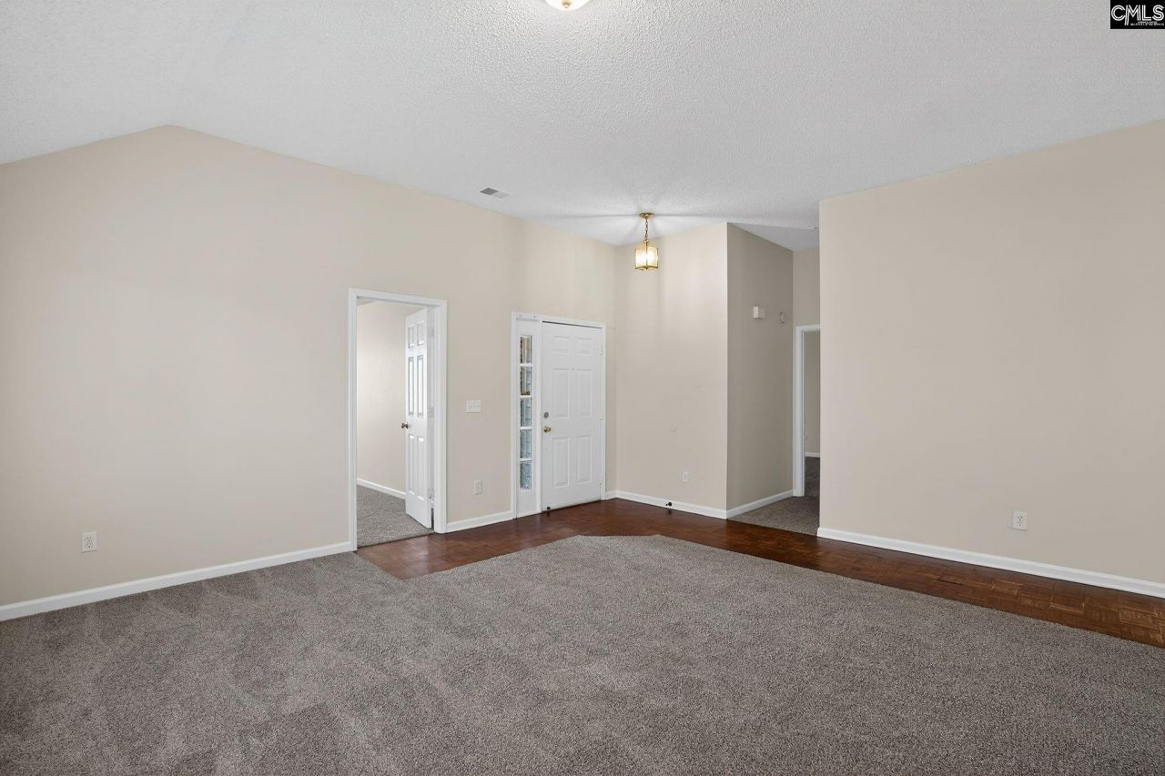 152 Westport Drive  Photo 12