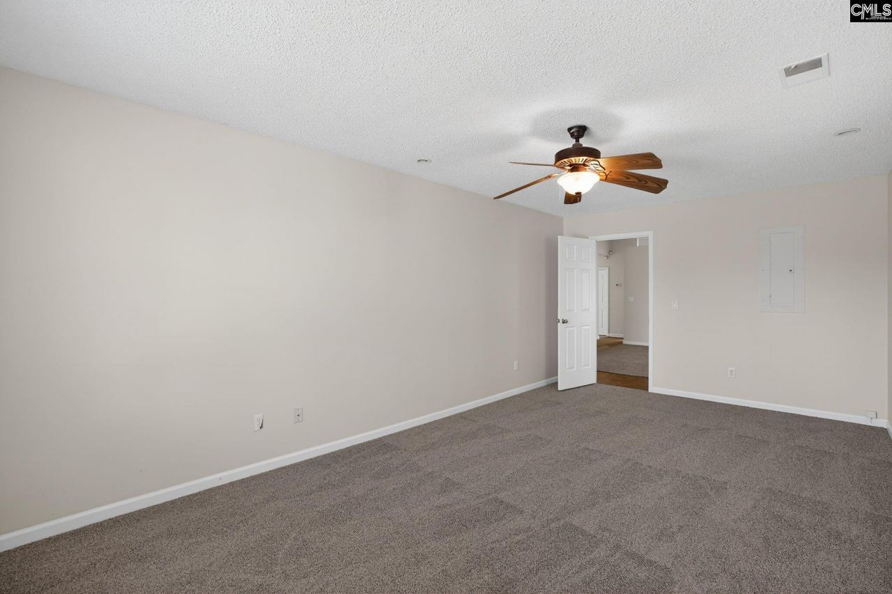 152 Westport Drive  Photo 13