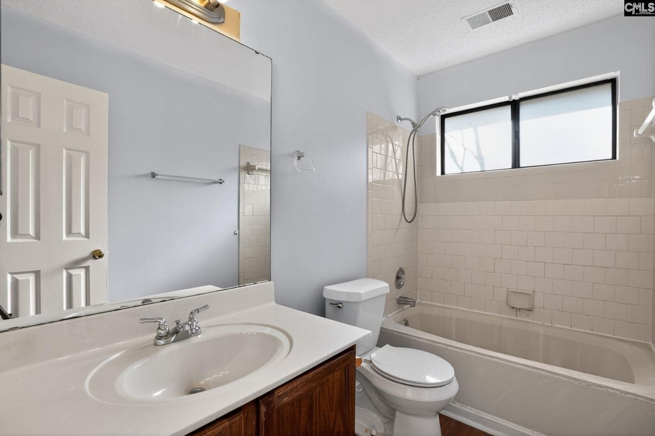 152 Westport Drive  Photo 23