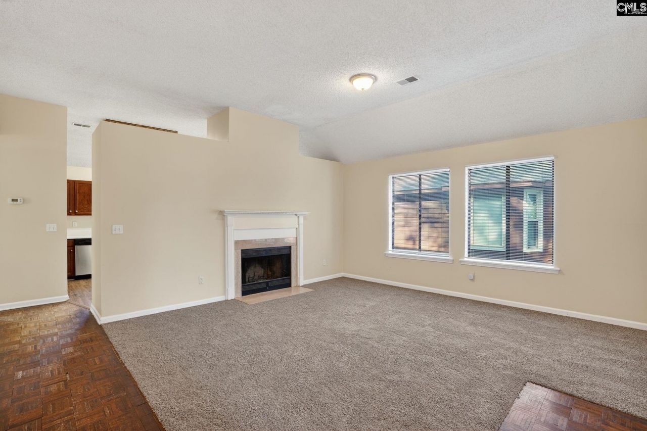 152 Westport Drive  Photo 5