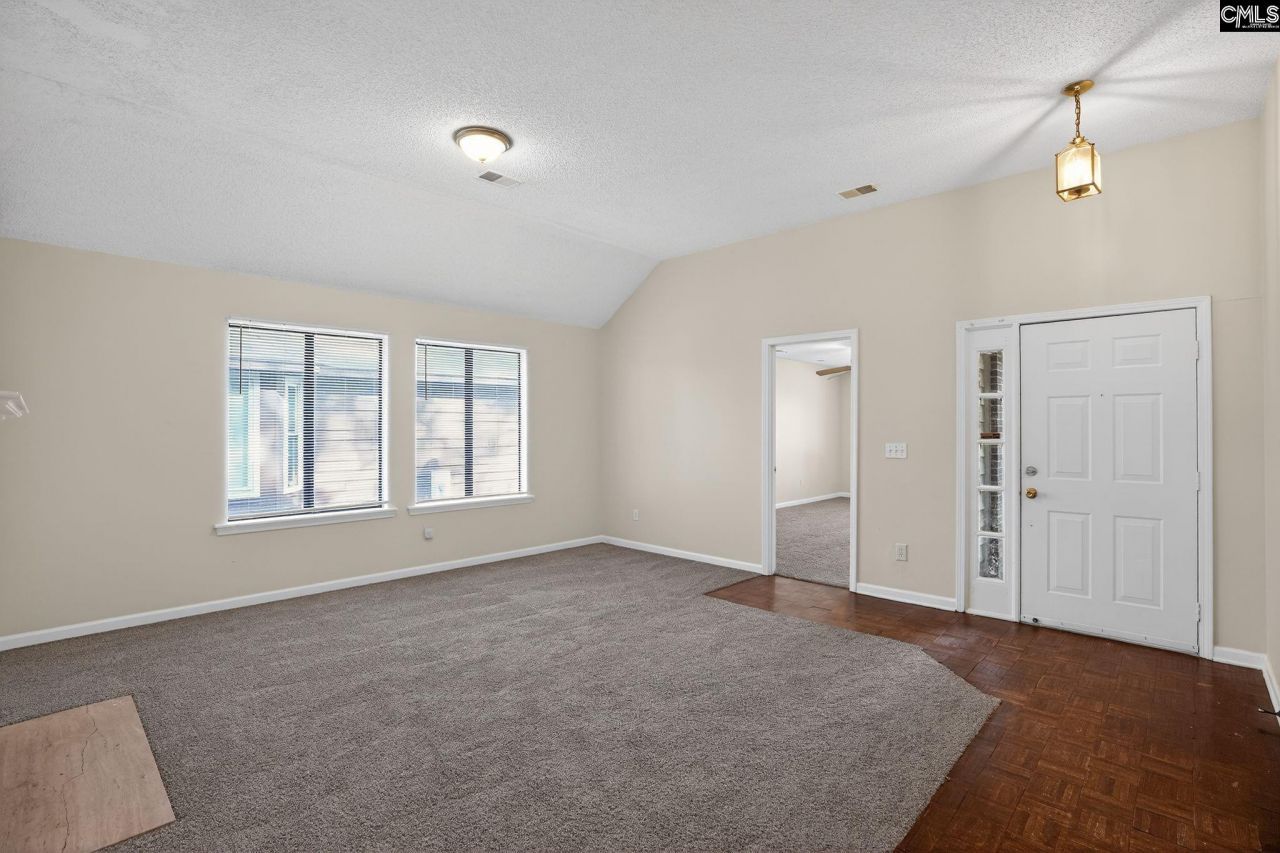 152 Westport Drive  Photo 6