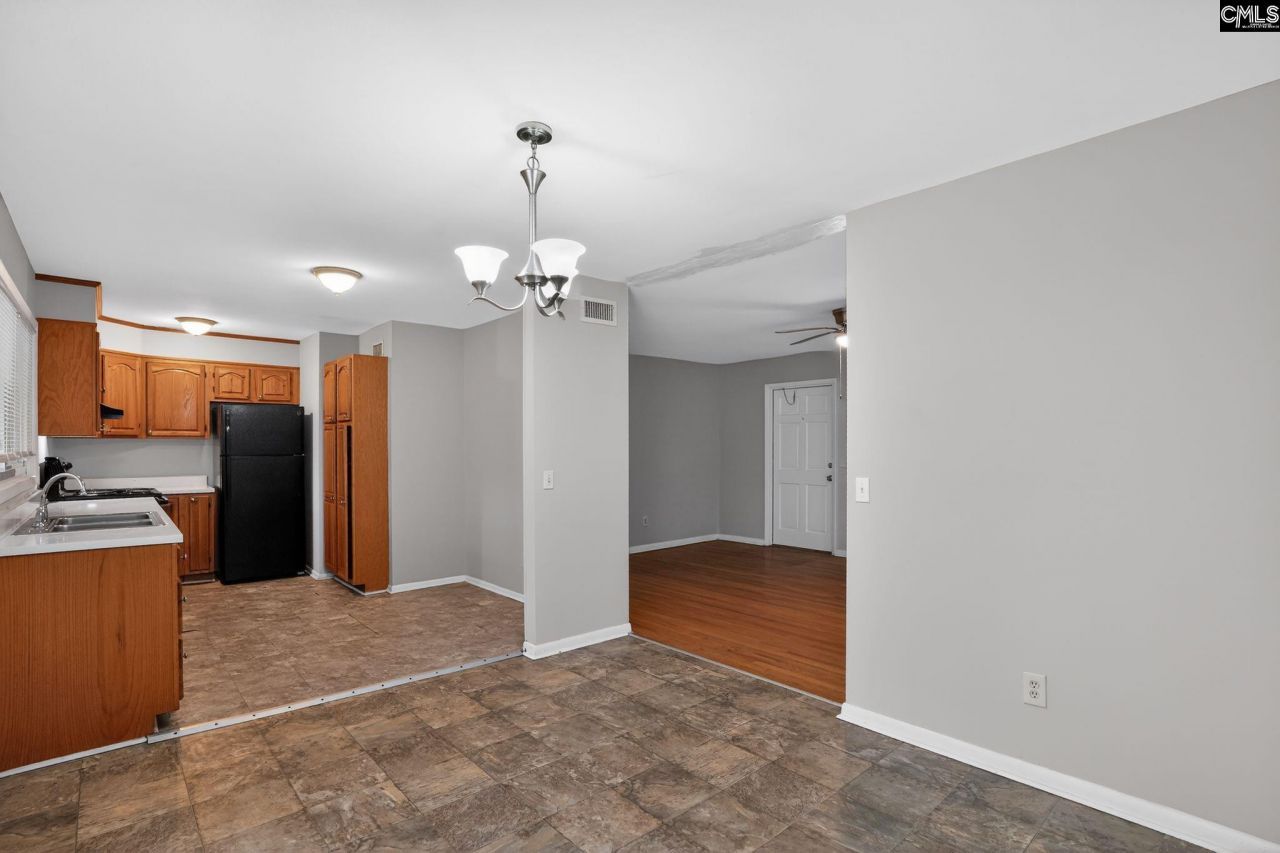 1826 Overhill Road  Photo 13