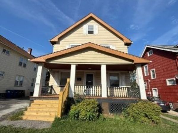 1336 Thoreau Road, Lakewood, OH 44107