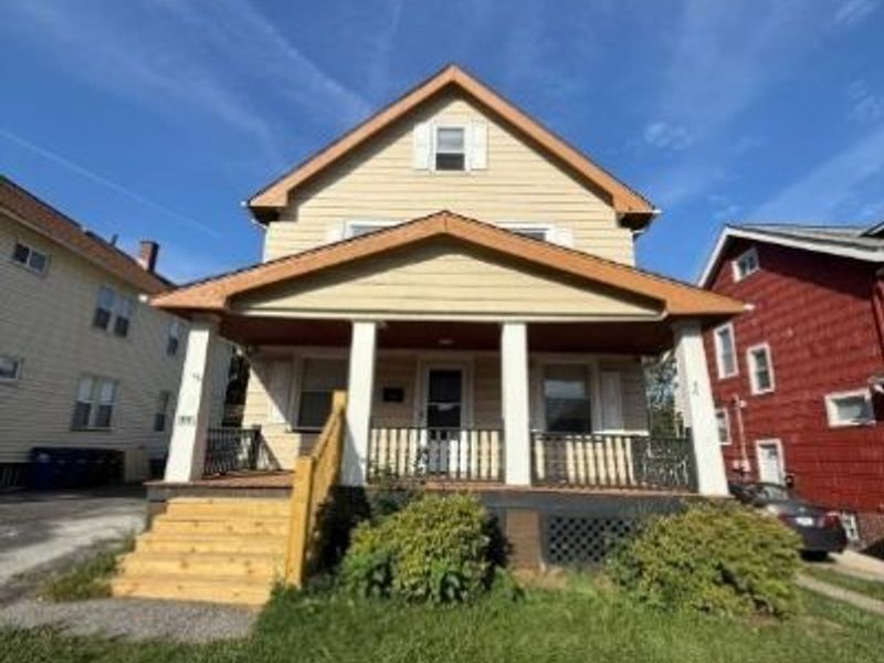 1336 Thoreau Road, Lakewood, OH 44107 Photo 2