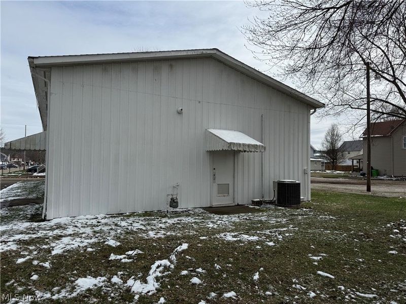 638 Parrish Street, Uhrichsville, OH 44683 Photo 4