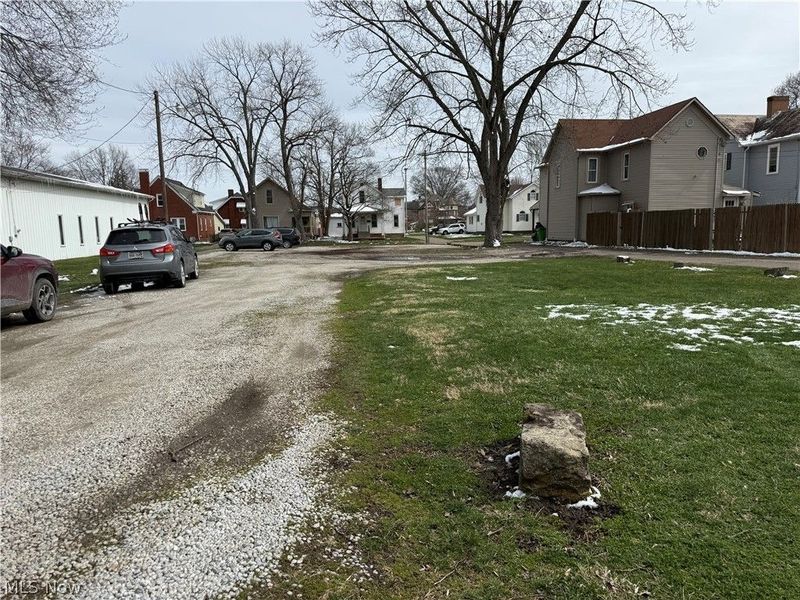 638 Parrish Street, Uhrichsville, OH 44683 Photo 6