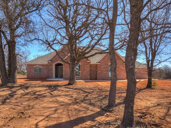 1213 Twin Oaks Dr, Blanchard, OK 73010