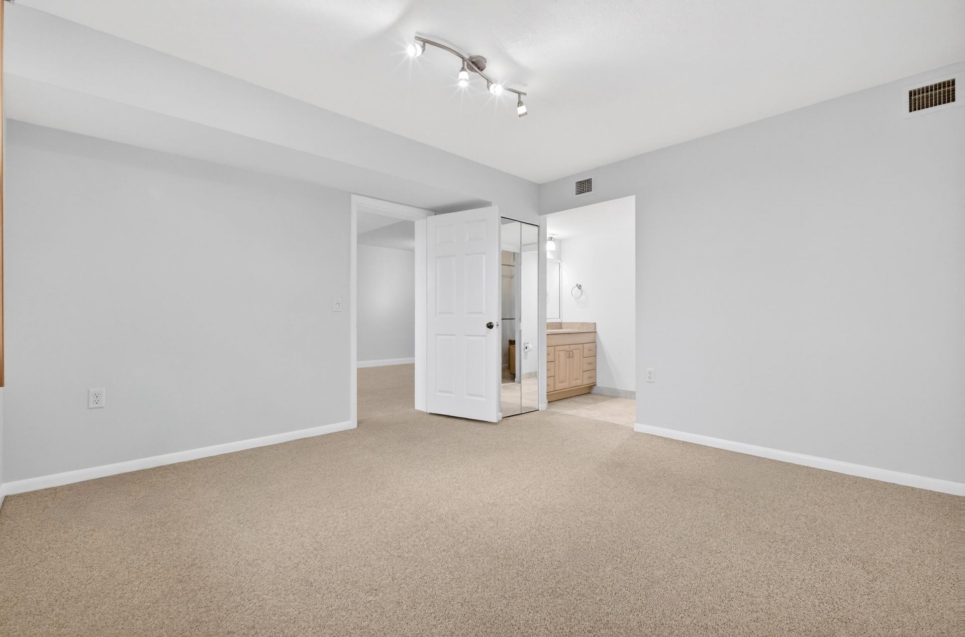 3507 Village Boulevard, Unit 401, West Palm Beach, FL 33409 Photo