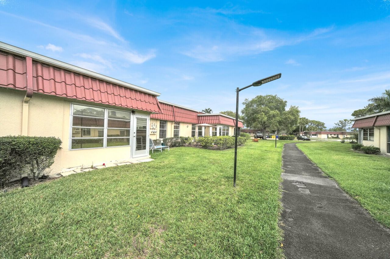 815 Salem Lane, Lake Worth, FL 33467 Photo